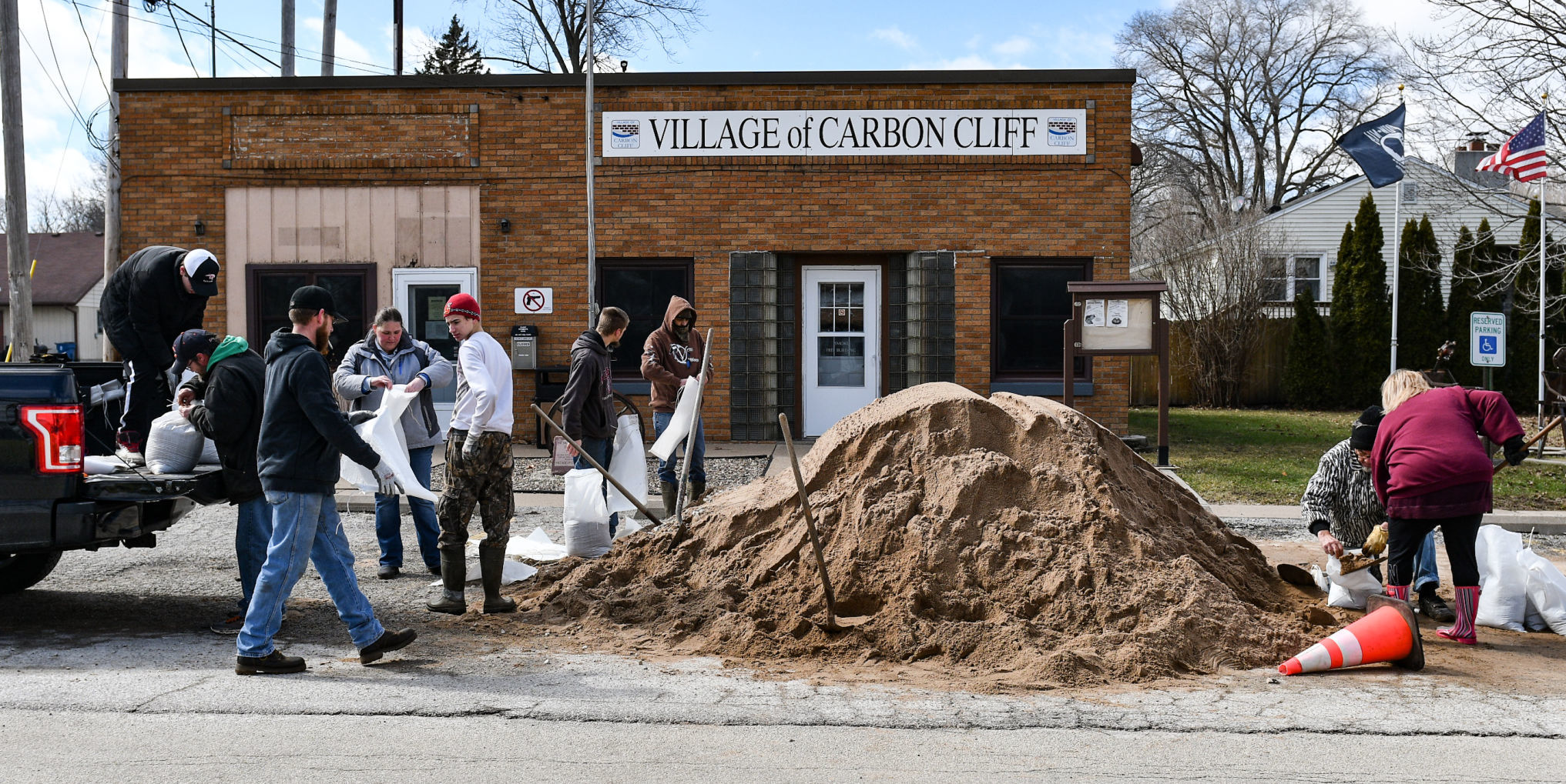 031619-mda-nws-sandbags-002a.JPG